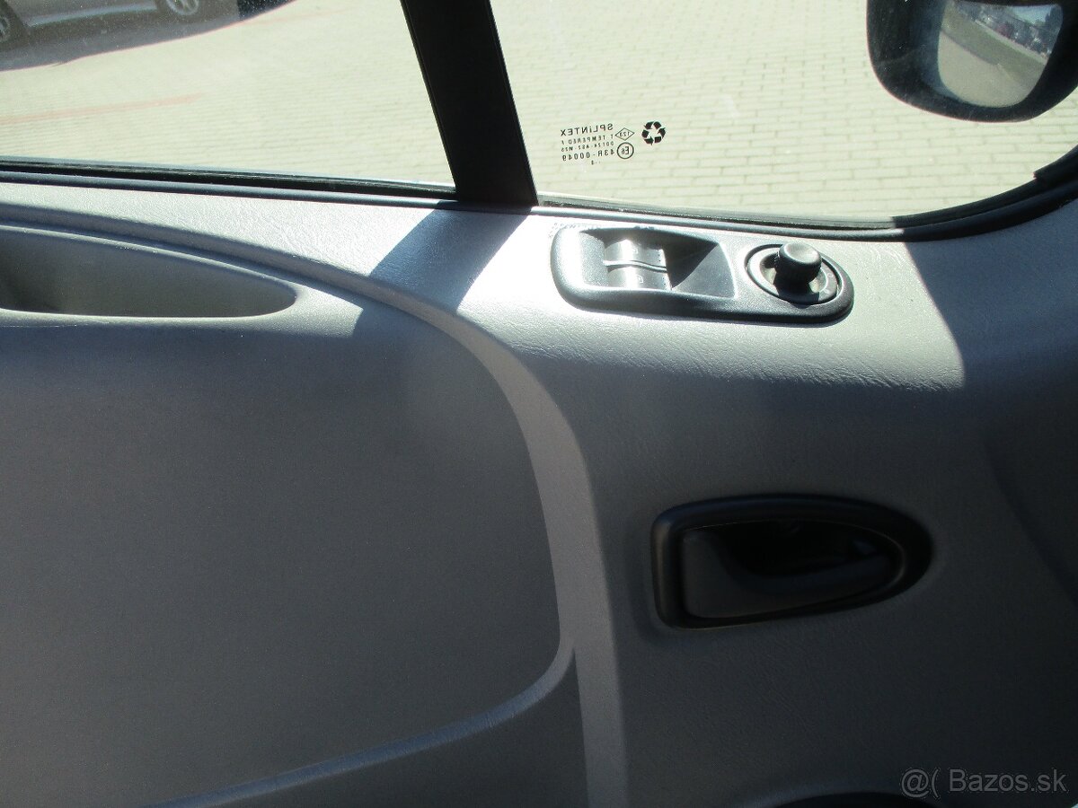 OPEL VIVARO 1,9 CDTI L2H1 2.9T bez koroze 10/2010 - 20