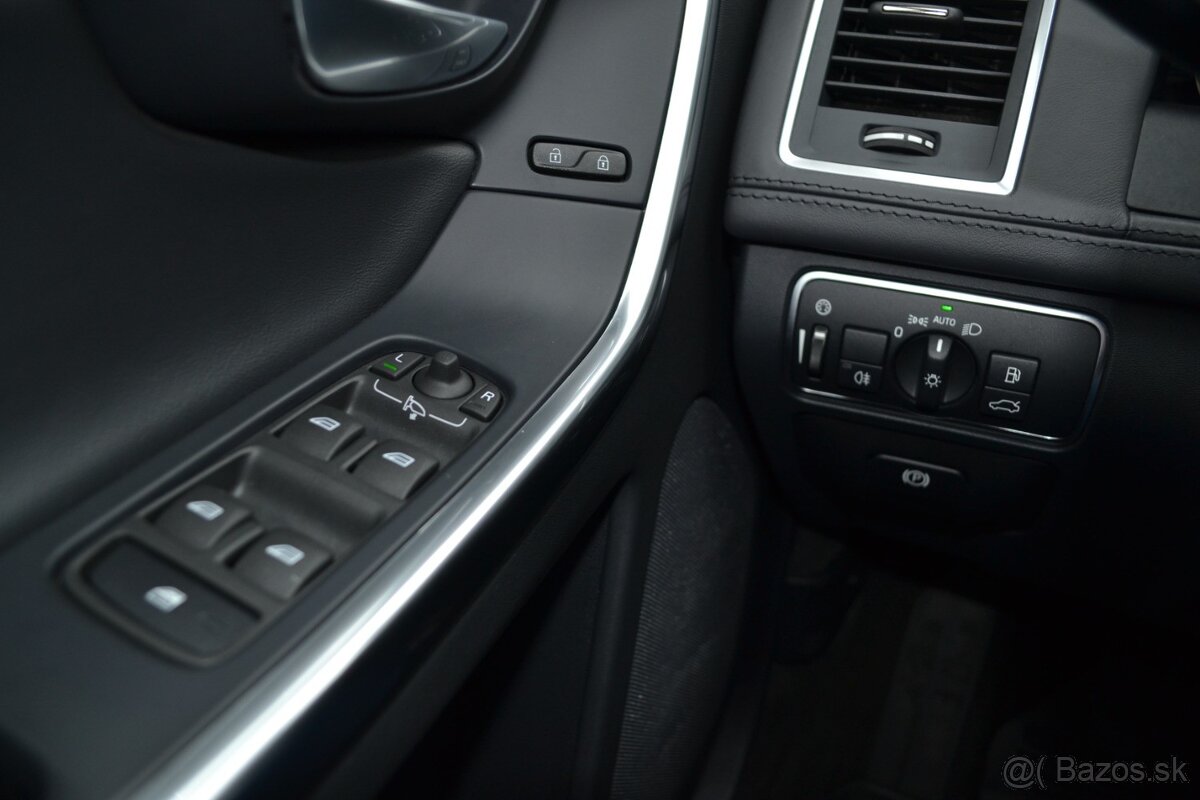 Volvo XC60 2.4 D5 AWD INSCRIPTION - 20