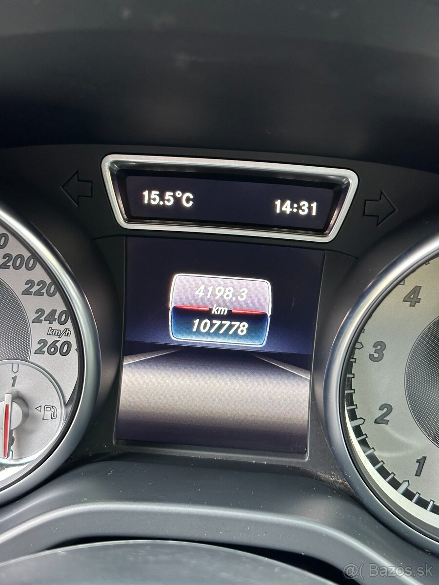 Mercedes-Benz GLA 180 - 20