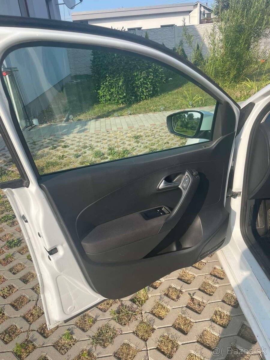VW POLO 1.0 benzín 44kw - 20