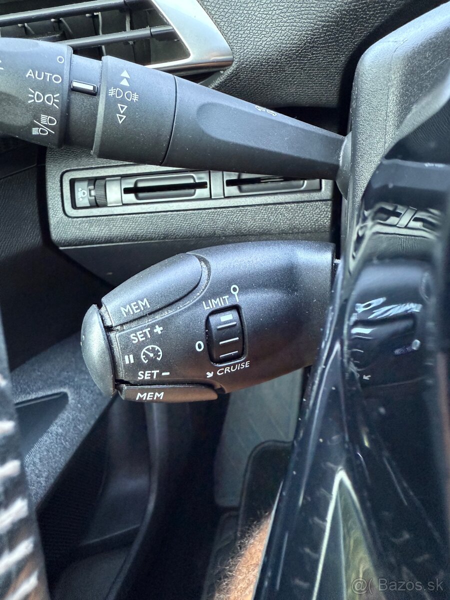 Peugeot 5008 7miest 96kW 2020 manual - 20