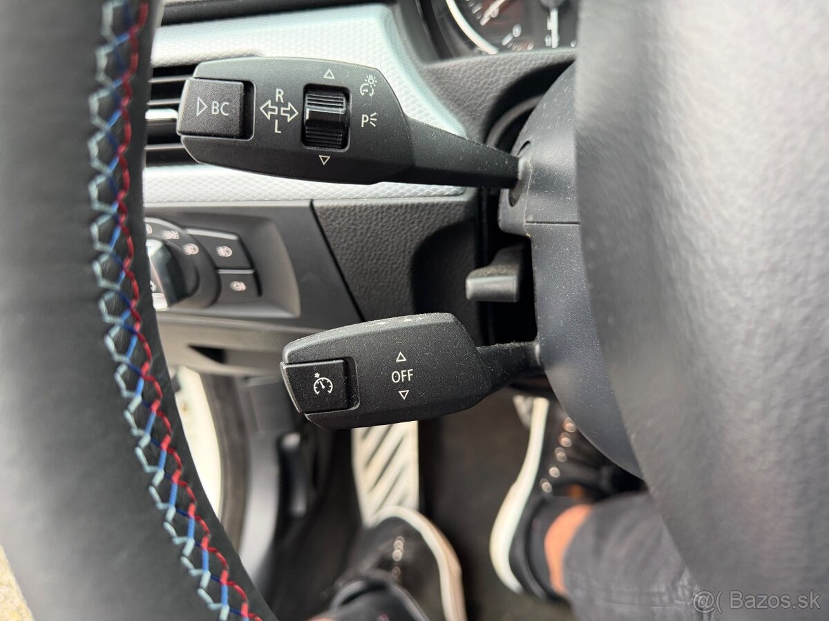 BMW Rad 3 Touring 335i xDrive A/T - 20