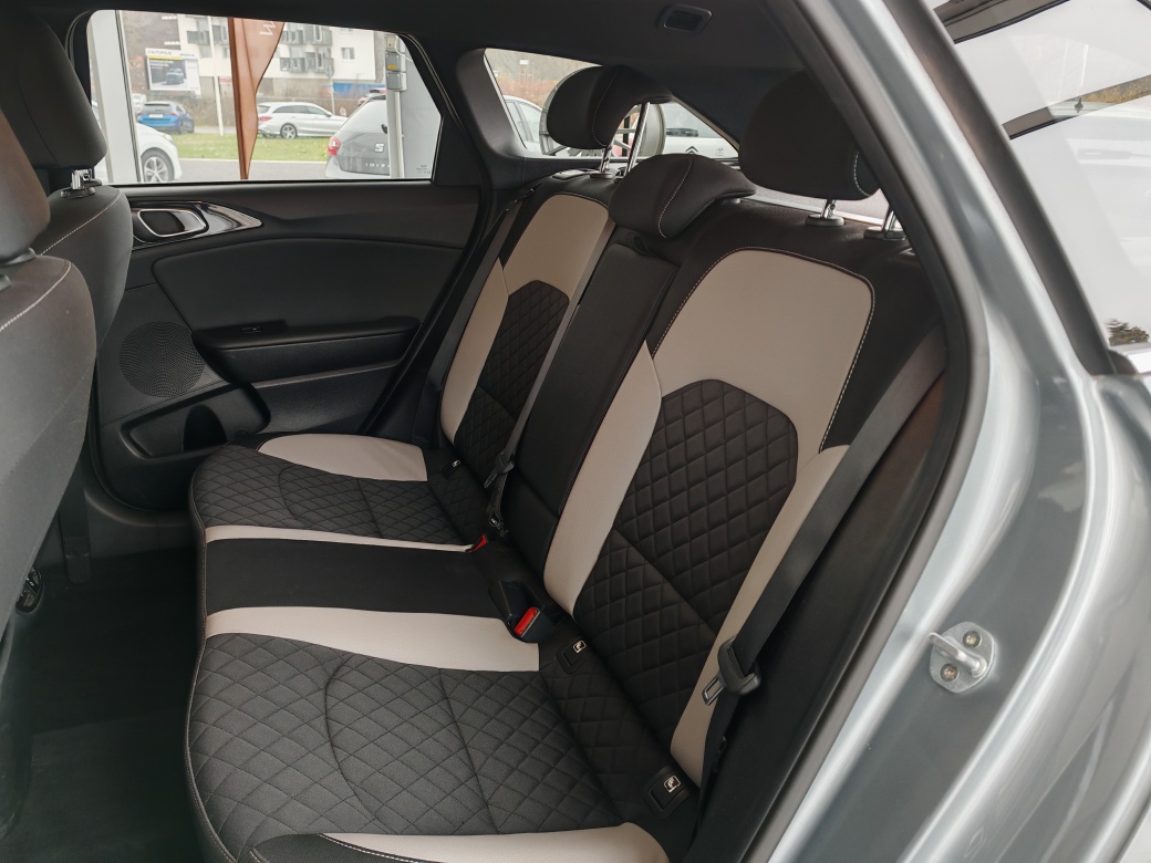 Kia Ceed SW 1.6 CRDi 136k GT-Line A/T/ AJ NA SPLÁTKY/ - 20