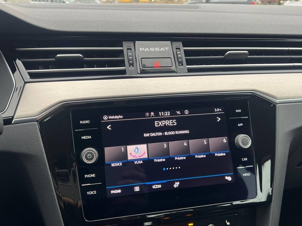 Volkswagen Passat 2.0 TDI Elegance DSG - 20