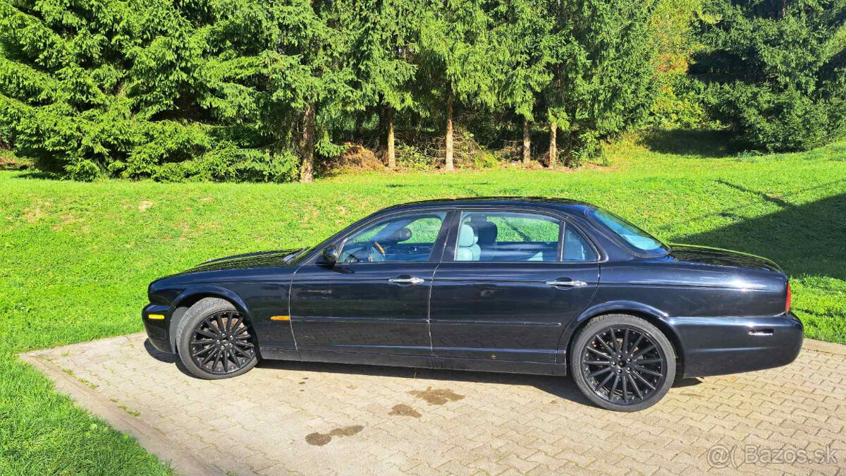 Jaguár XJ8 Long verzia - 20