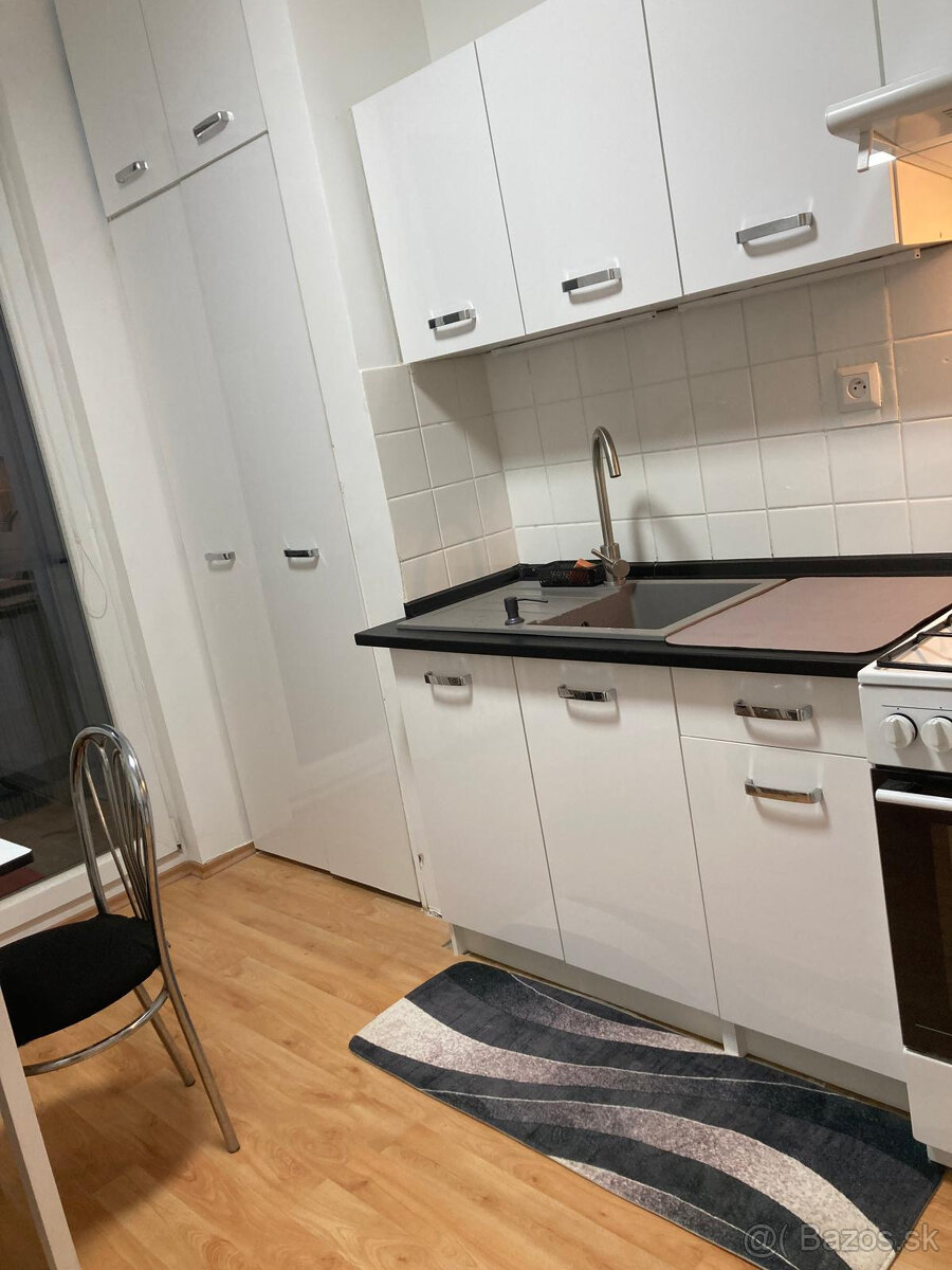 Prenájom 3-izb. bytu - Petržalka - 20
