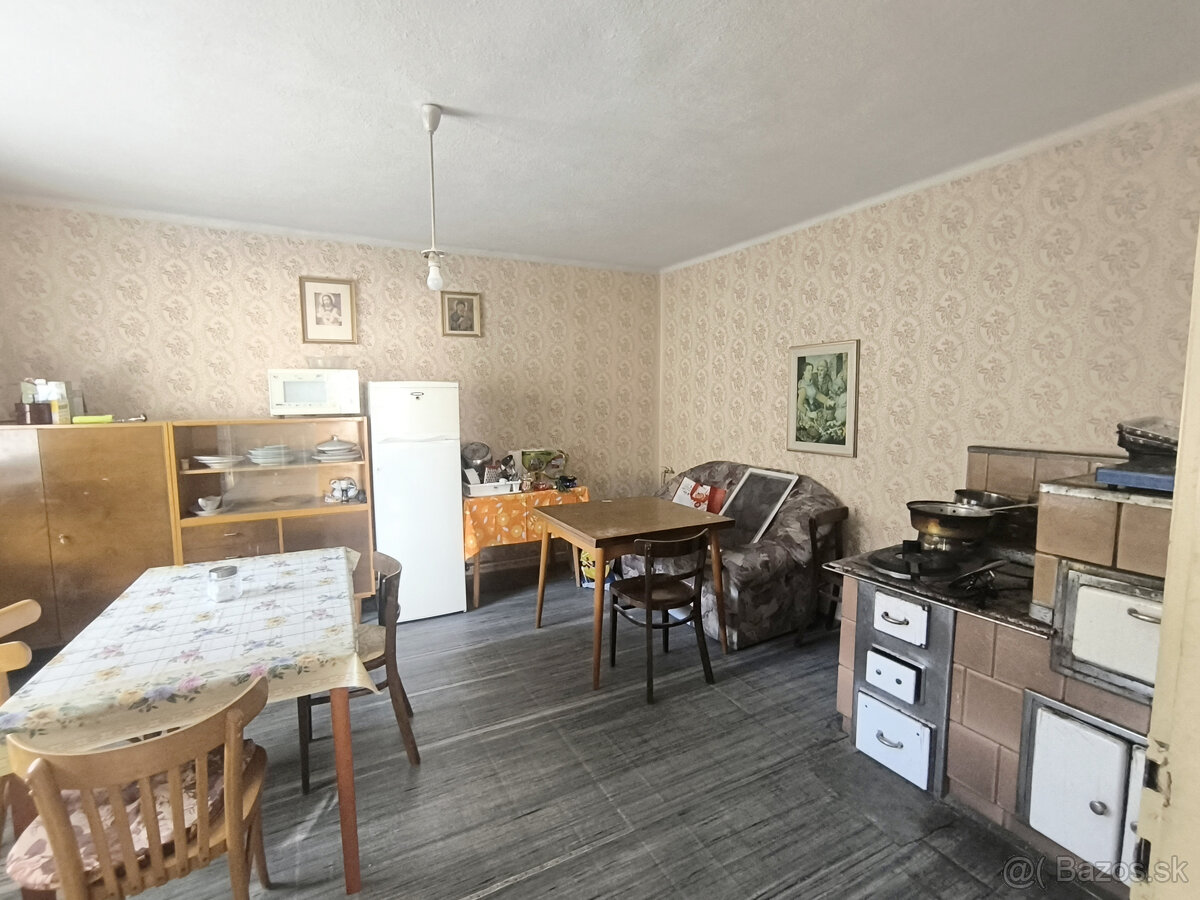 - R E Z E R V O V A N É - DOM CHALUPA V TICHEJ BOČNEJ ULICI - 20