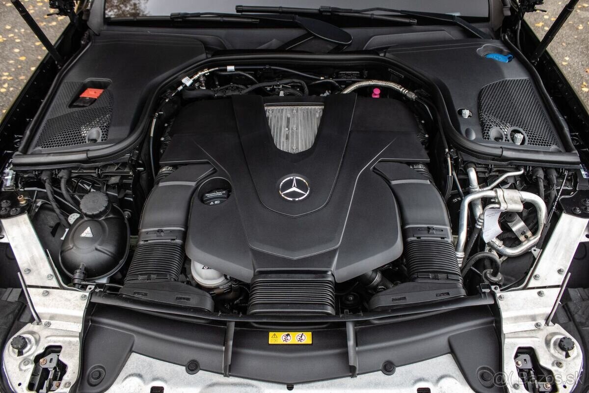 Mercedes E 400 4MATIC A/T - 20