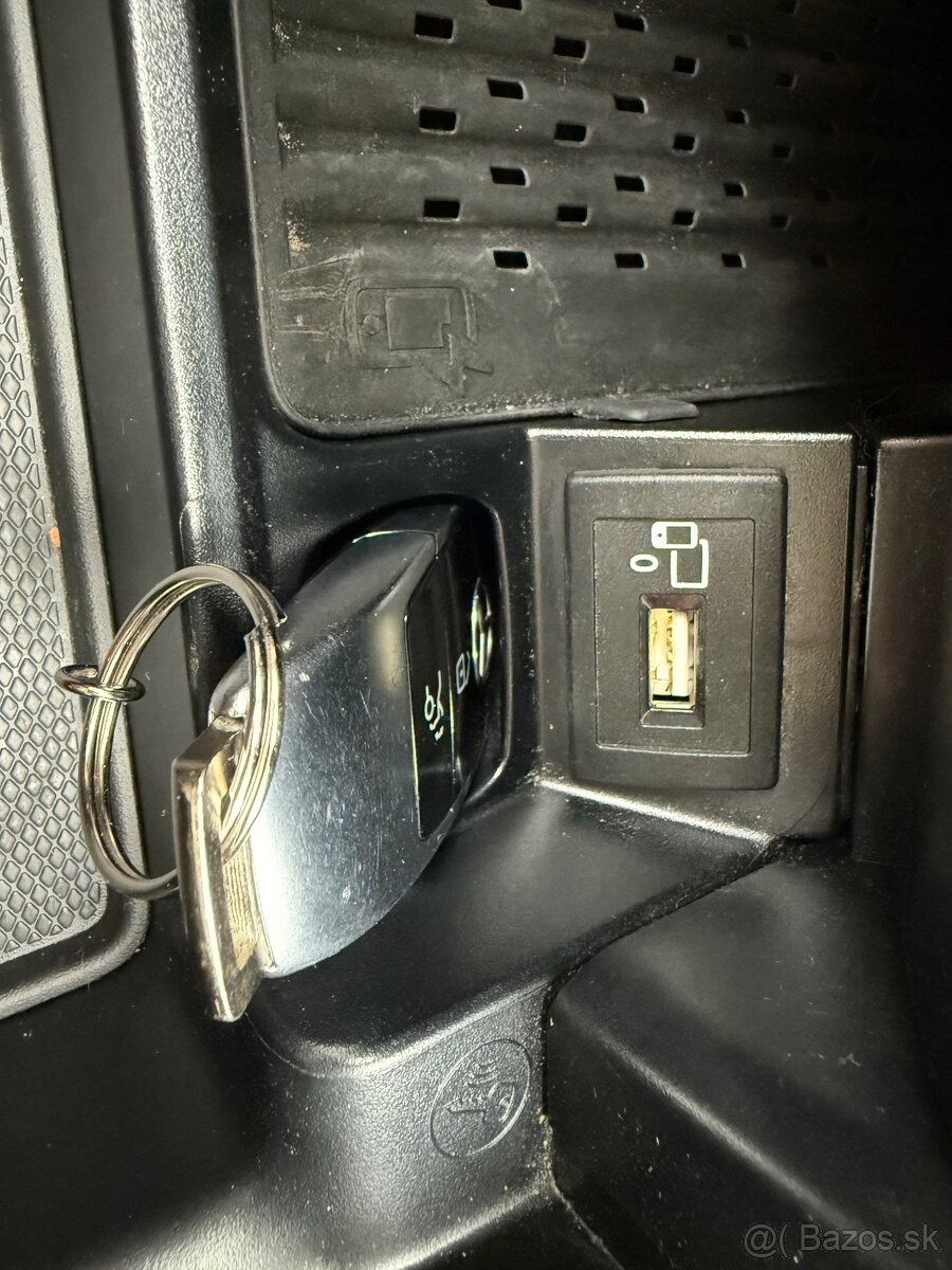 E220 All-Terrain 4Matic Magbetic Mat Grey Mat ODPOČET DPH - 20