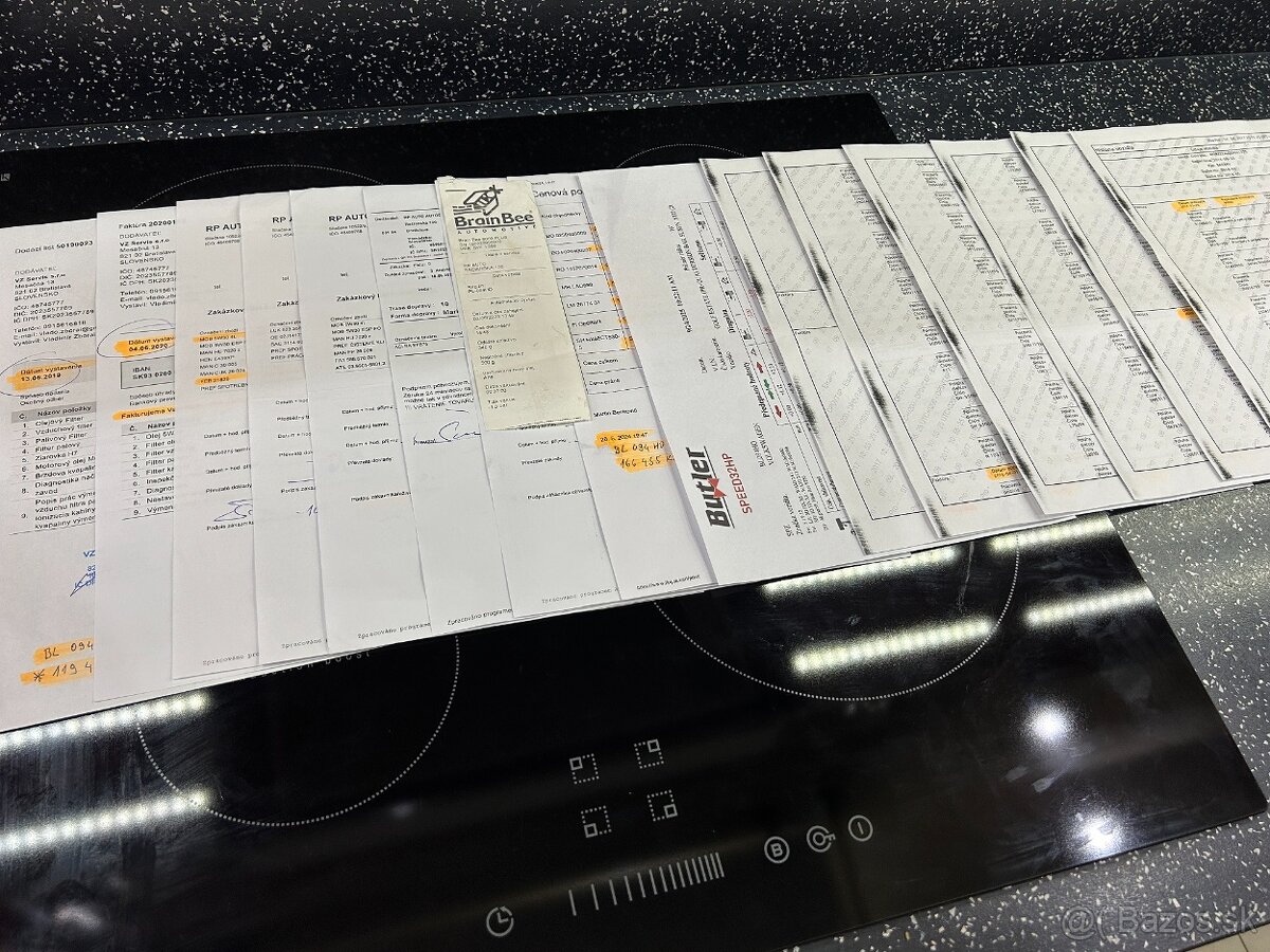 VW GOLF VARIANT 1,6 TDI,r.v2014,KÚP. SK,2.MAJITEĽ,PO SERVISE - 20