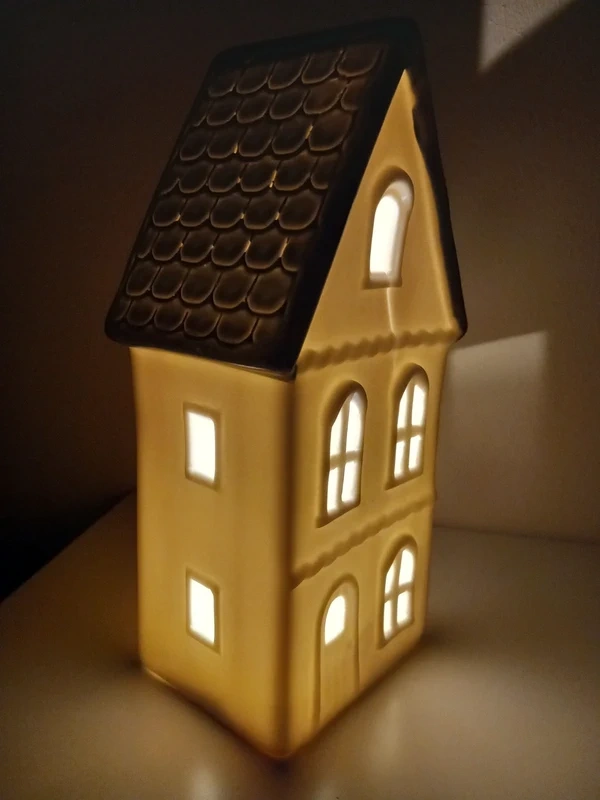 Keramický Led domček vysoký 22x10,5x8 cm - 20