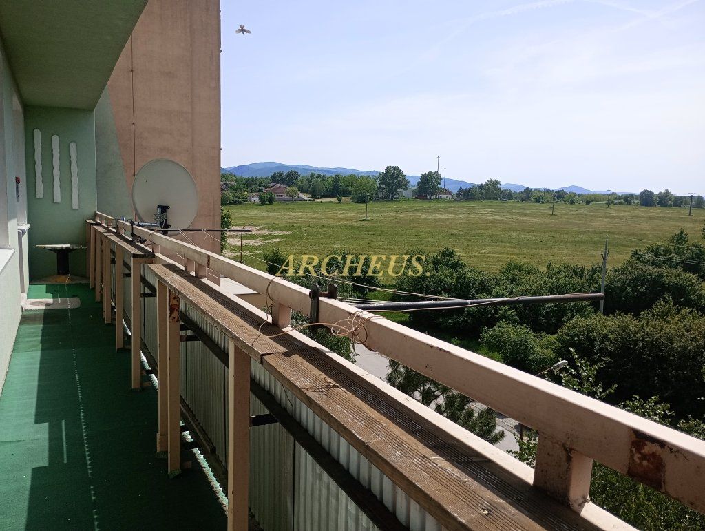 Veľký, komplet prerobený 4i byt s veľkou loggiou Rohožník - 20