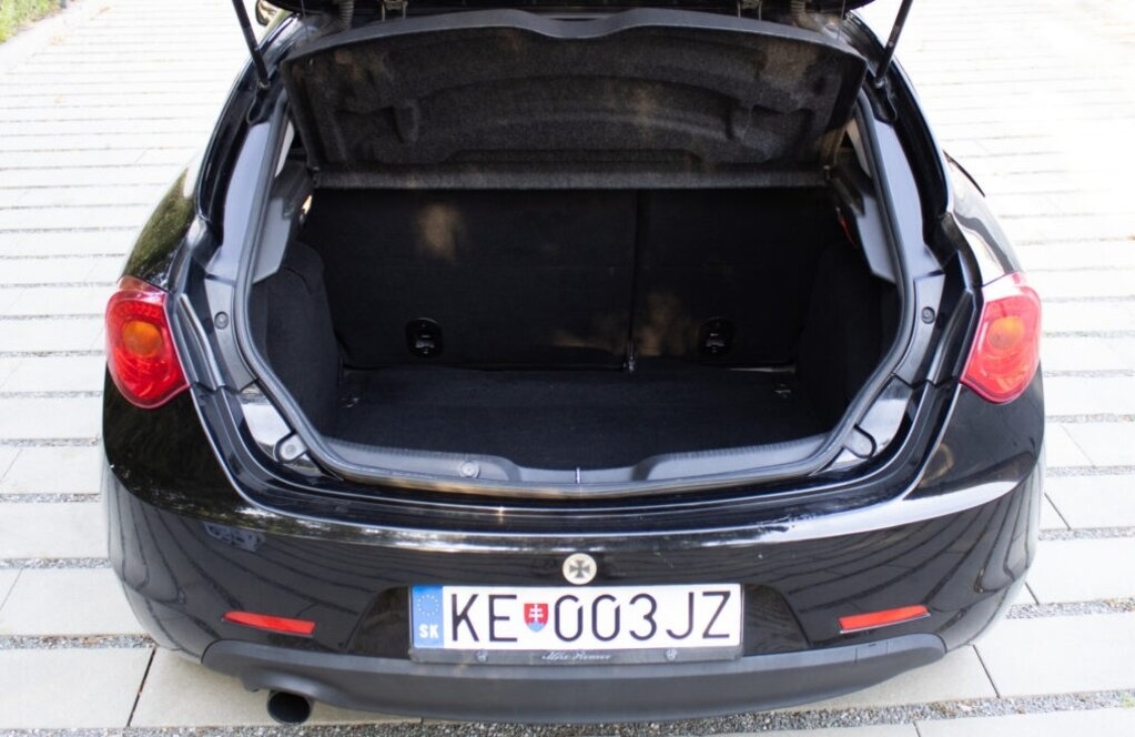 Alfa Romeo Giulietta (2015) - 20