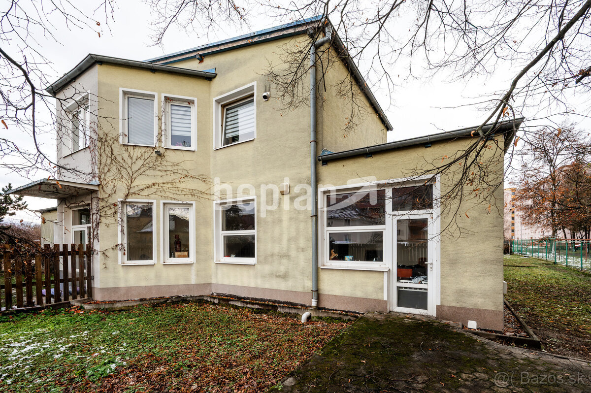 Na predaj polyfunkčná budova v centre Martina - 20