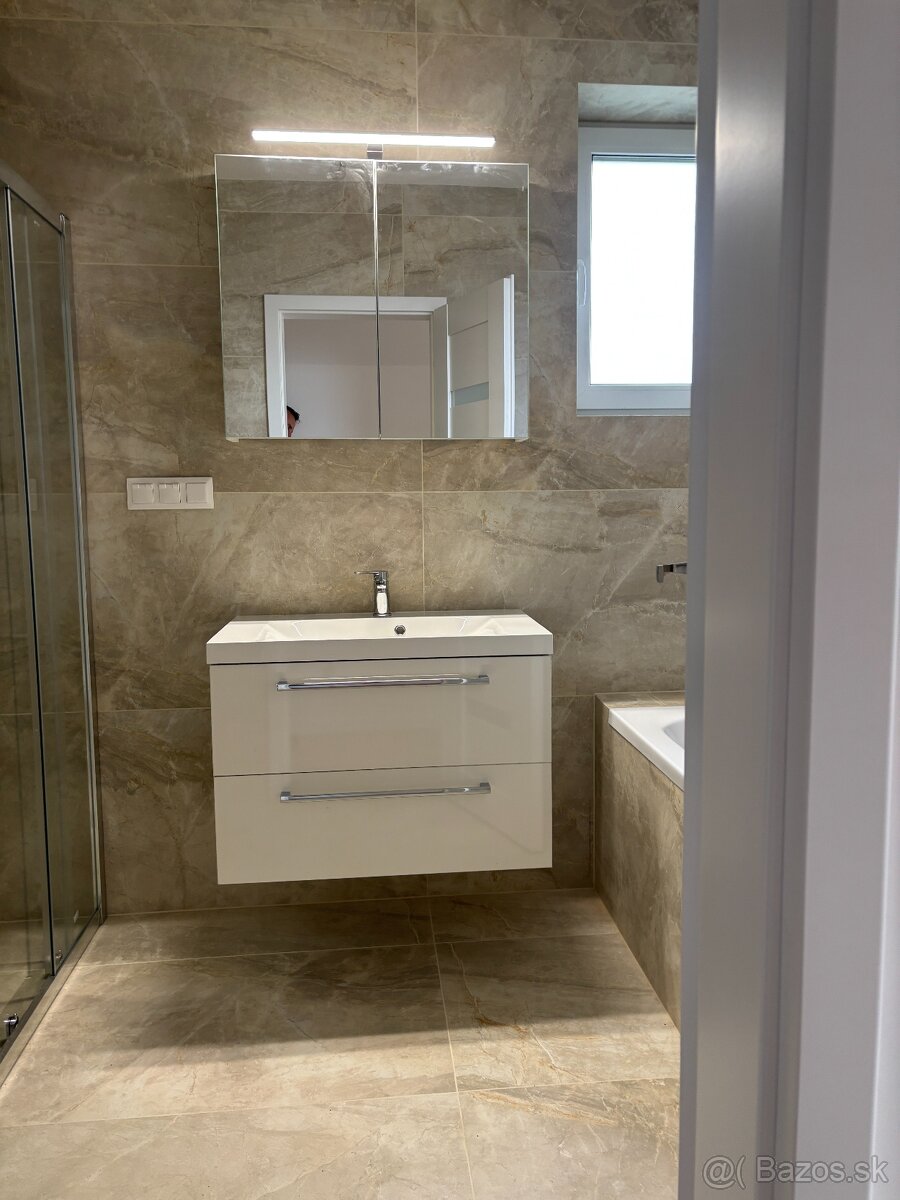 Moderný 4izb.rodinný dom v štandarde v novej zóne-Veselé - 20