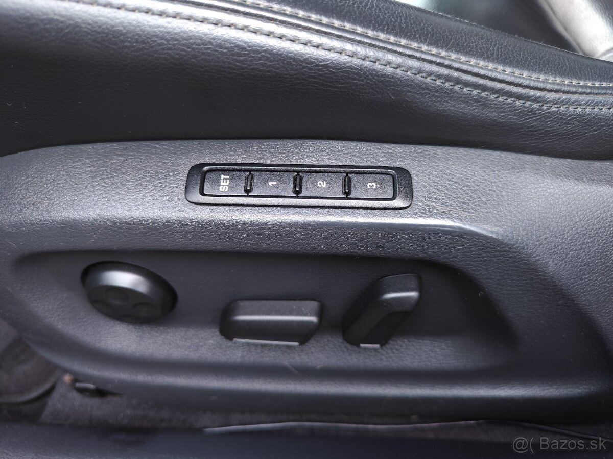 VW Sharan 2.0 TDI DSG HIGHLINE 7 miestny - 20