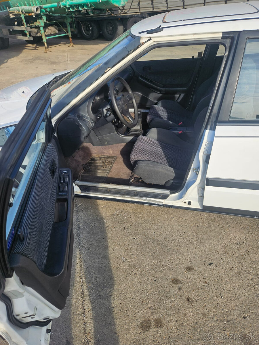 MAZDA 323F 1.8 r.k 1991 s TP - 20