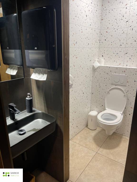 Reštaurácia na predaj v centre Košíc na Hlavnej 74 - 20