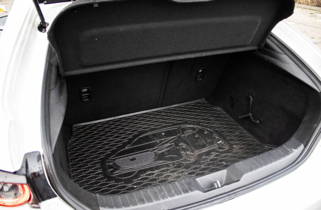 Mazda 3 90kW (2020). - 20