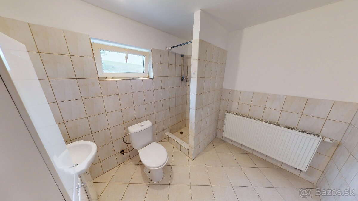 Rodinný dom vhodný na podnikanie s výbornou polohou - 20