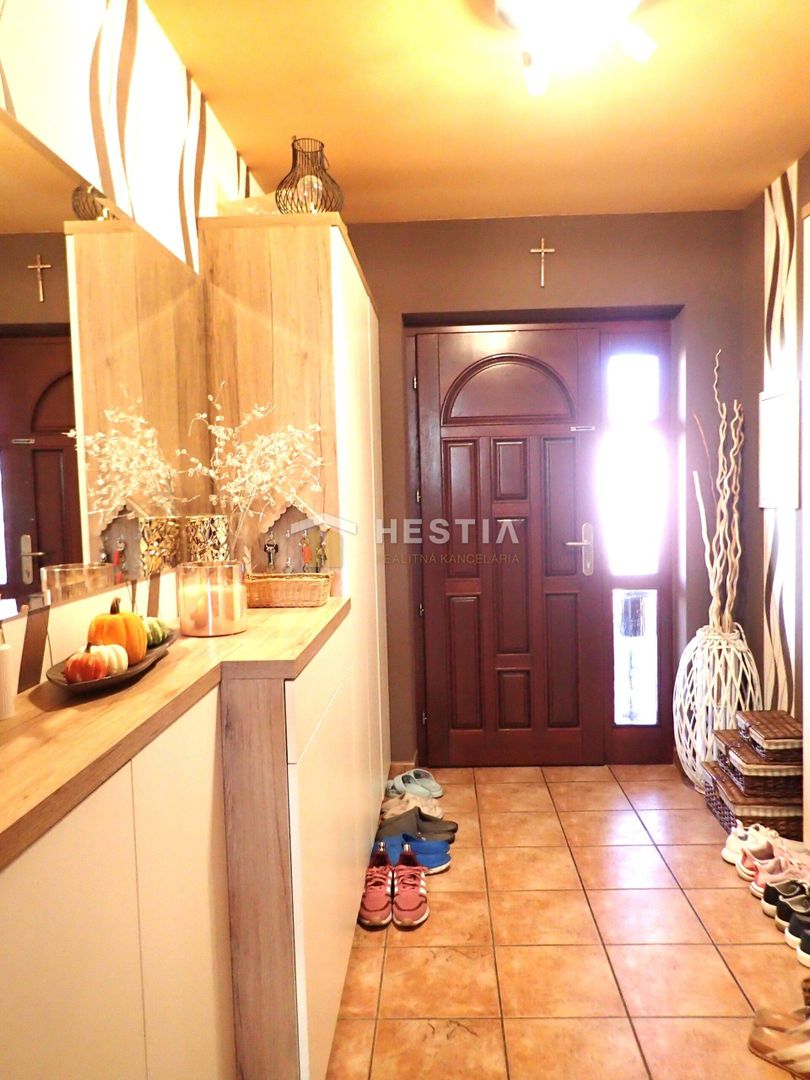 ZNÍŽENÁ CENA Bungalov s veľkým potenciálom Borský Mikuláš - 20