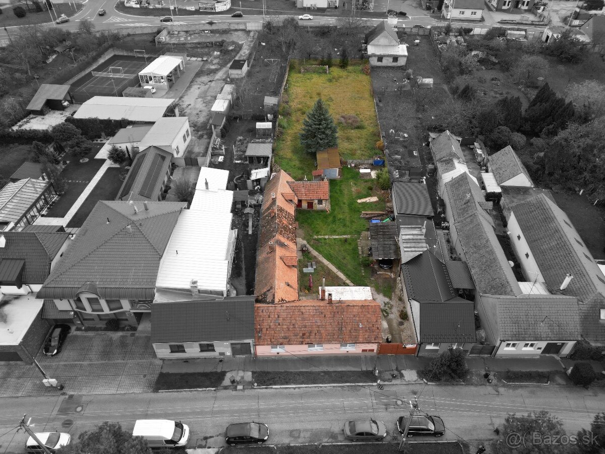 Rodinný dom s veľkým pozemkom 1917 m² v tichej časti Holíča - 20