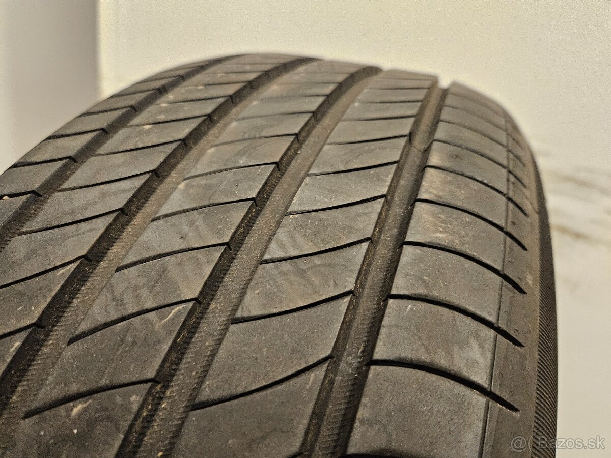Letné pneu Michelin Primacy 4 - 235/45 r20 100V - 20
