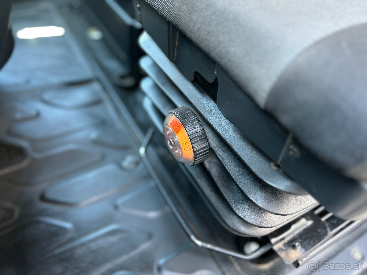 Renault Master L2H2 - exkluzívna pojazdná dielňa BOTT, DPH - 20