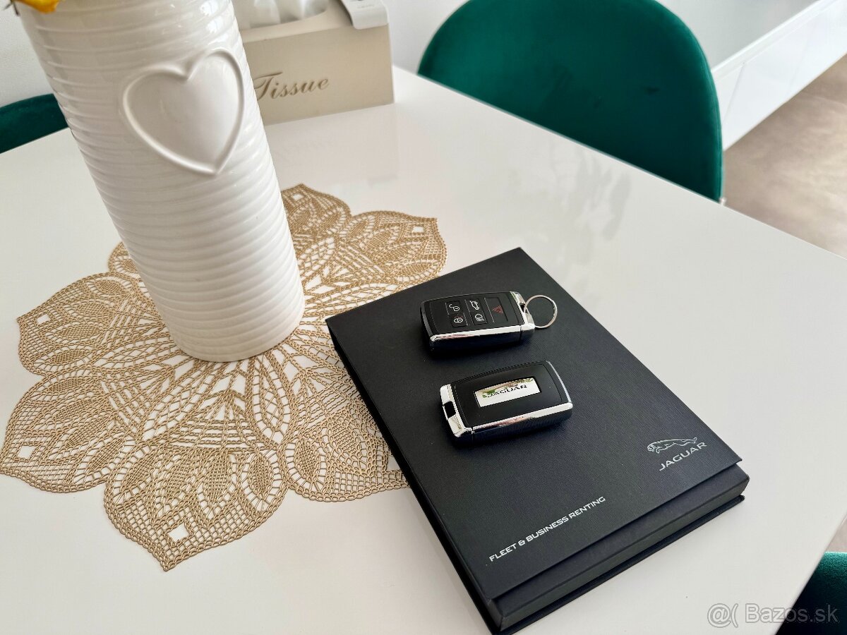 Jaguar E-Pace 2.0d R-Dynamic, 4x4, r.v.: 2/2020 - 20