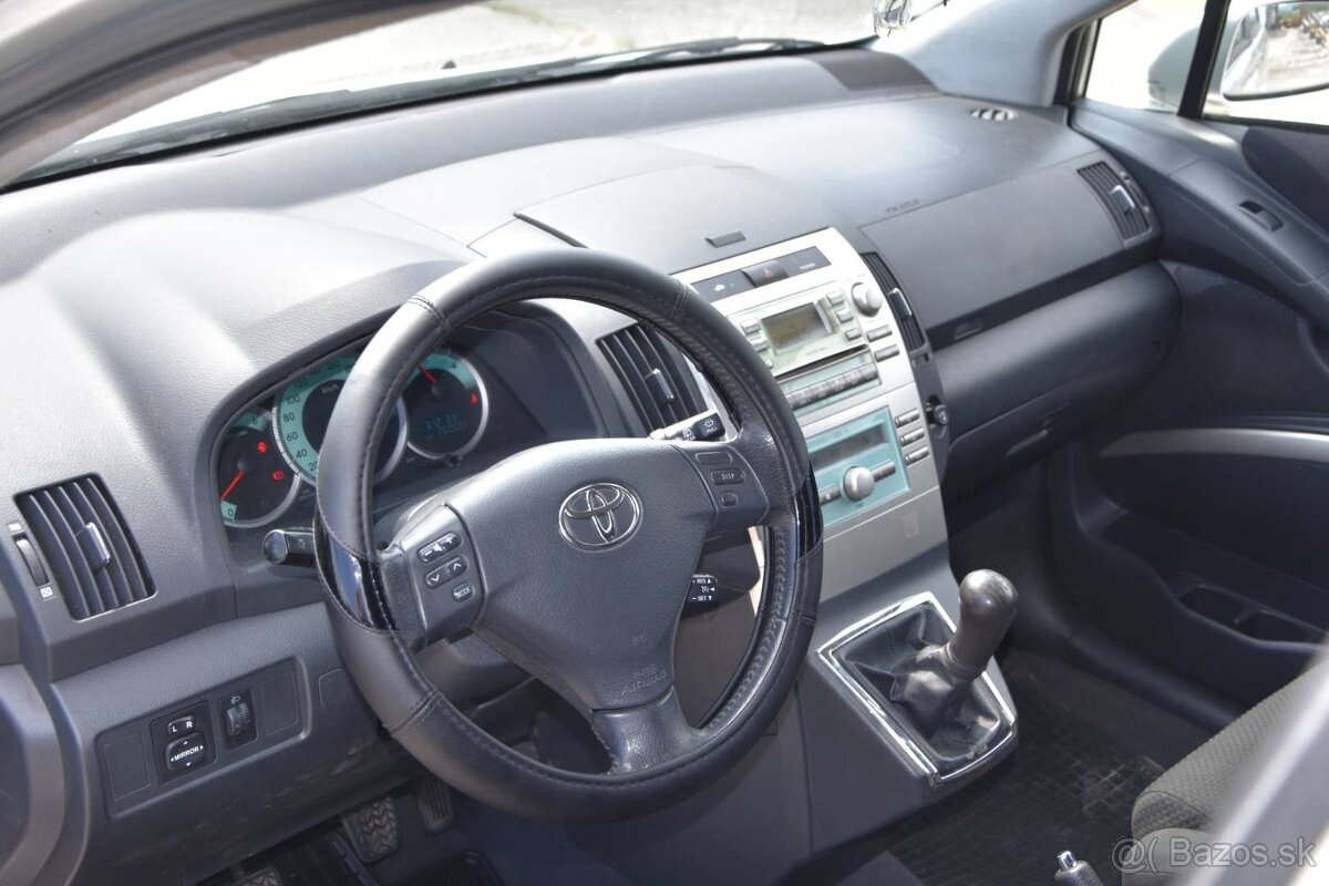 Toyota Corolla Verso 2.0 D-4D Base - 20