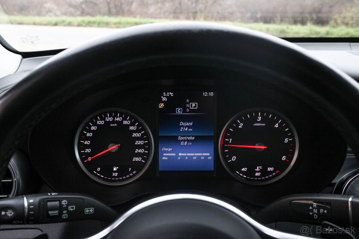 Mercedes-Benz GLC SUV 220 d 4MATIC A/T - 20