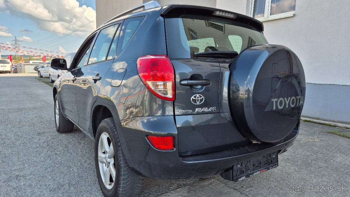 Toyota RAV4 2.2 D-4D 135 Base dovoz Taliansko - 20