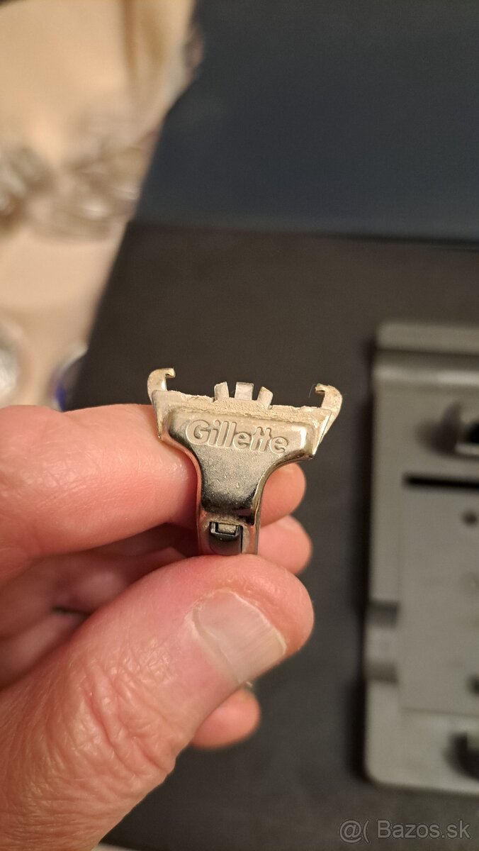 H O L I A C E Strojčeky. - 20