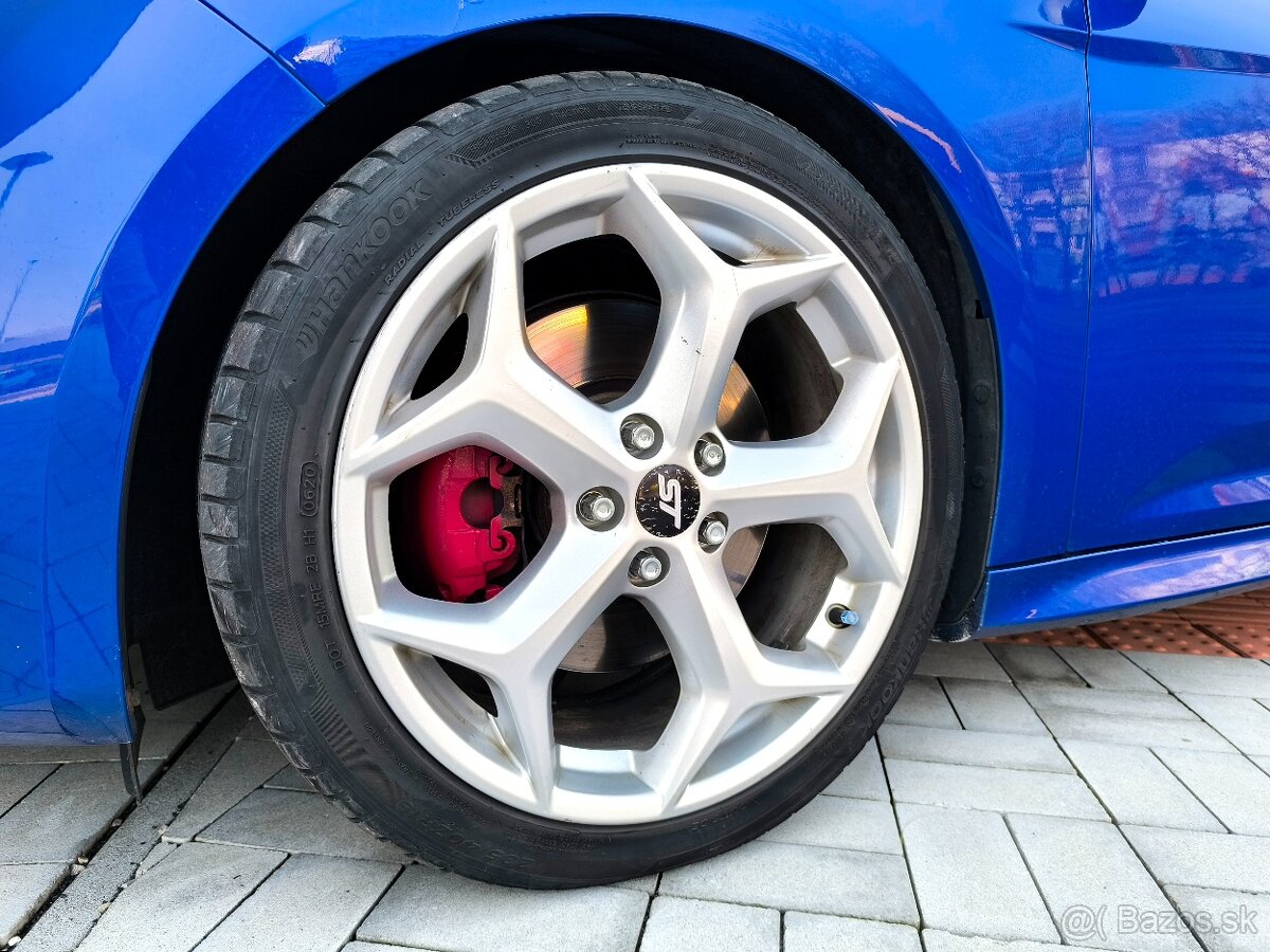 Ford Focus ST 2.0 EcoBoost SCTi - 20