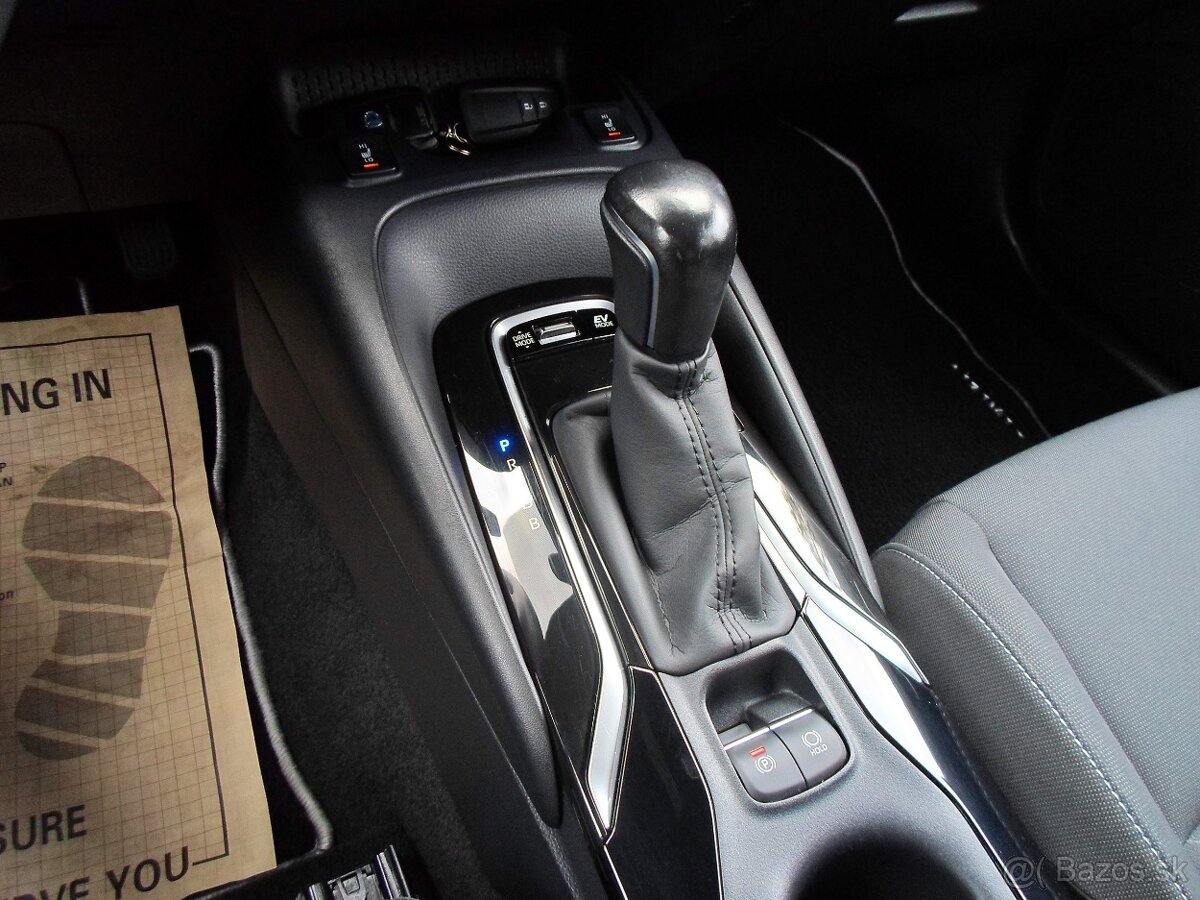 Toyota Corolla Combi 1.8 Hybrid e-CVT automat,kamera,navi,te - 20