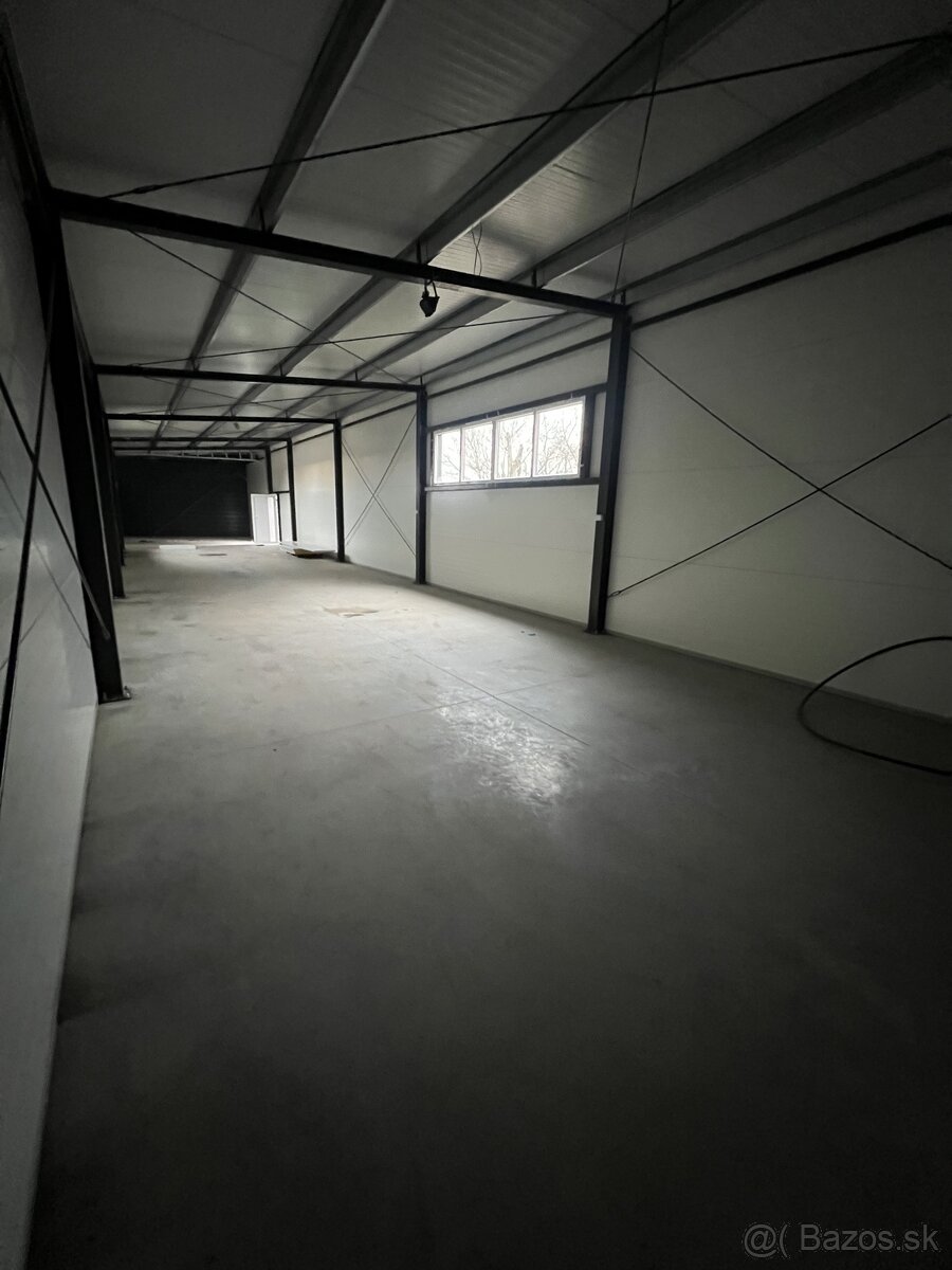 Predám sendvičovú halu o rozmere 300m² - 20