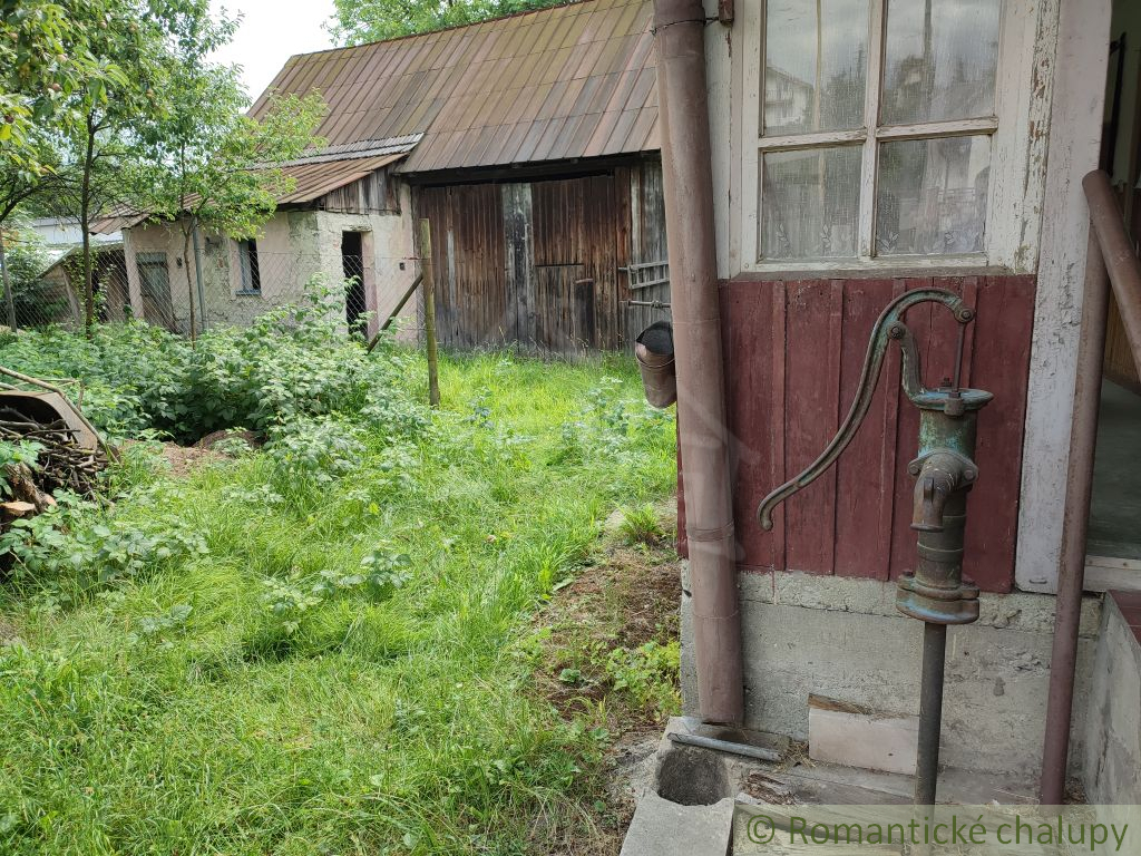 Staršia chalupa s hospodárskymi budovami na pozemku 1550 m - 20
