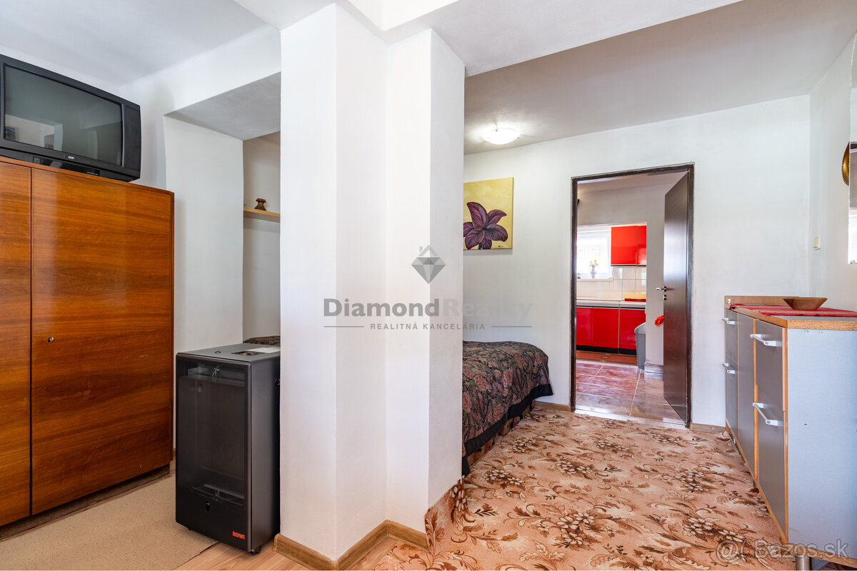 NA PREDAJ RODINNÝ DOM S 3 BYTOVÝMI JEDNOTKAMI, OBEC TELGÁRT - 20