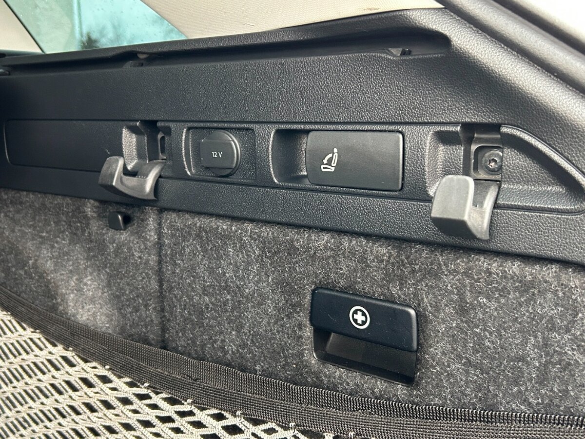 Škoda Superb Combi 2.0 TDI DSG – TOP stav - 20