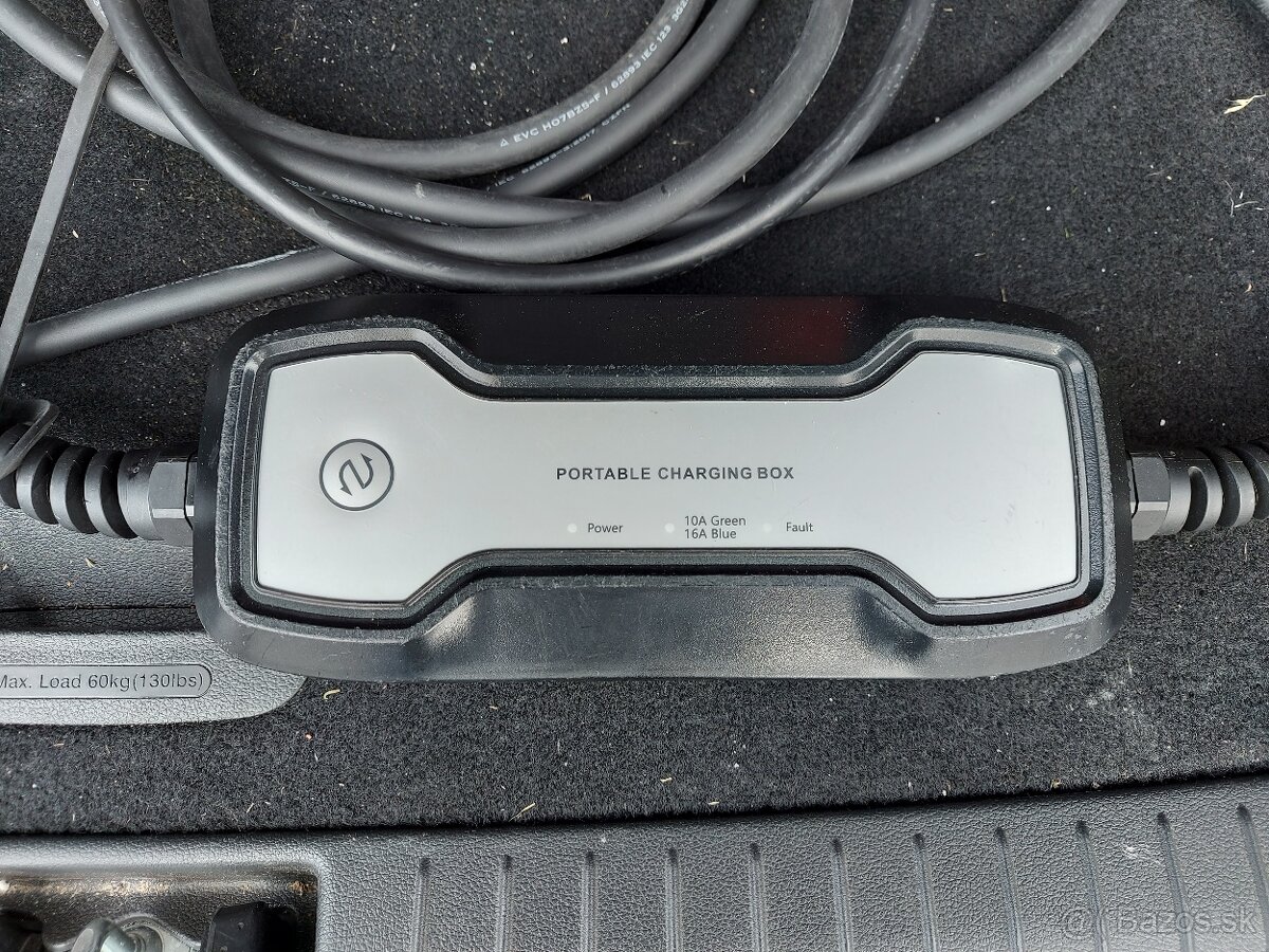 Hyundai Kona Electric 100, servisná kniha, záruka - 20