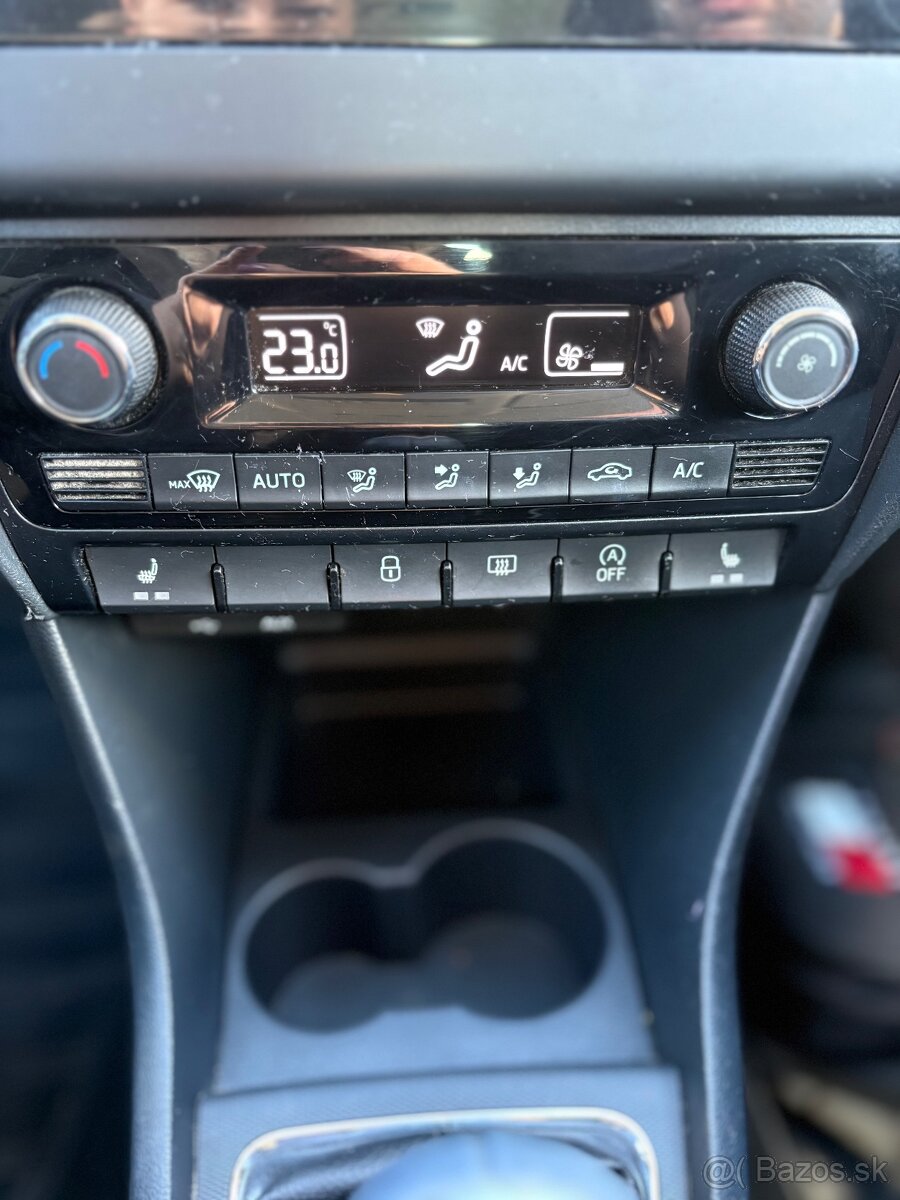 Škoda rapid Spaceback 1.4tdi - 20