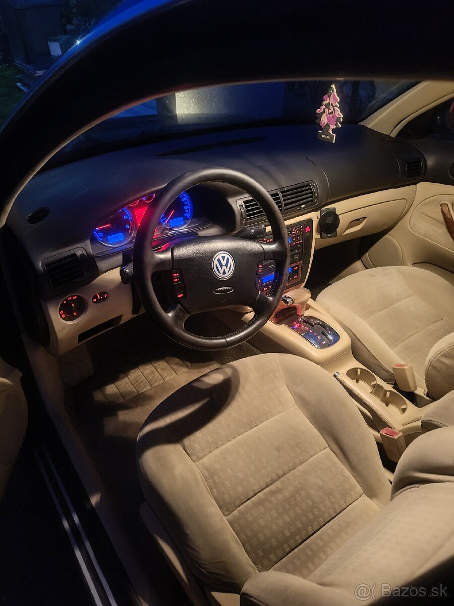 Volkswagen Passat B5.5 V5 2.3 125kW automat - 20