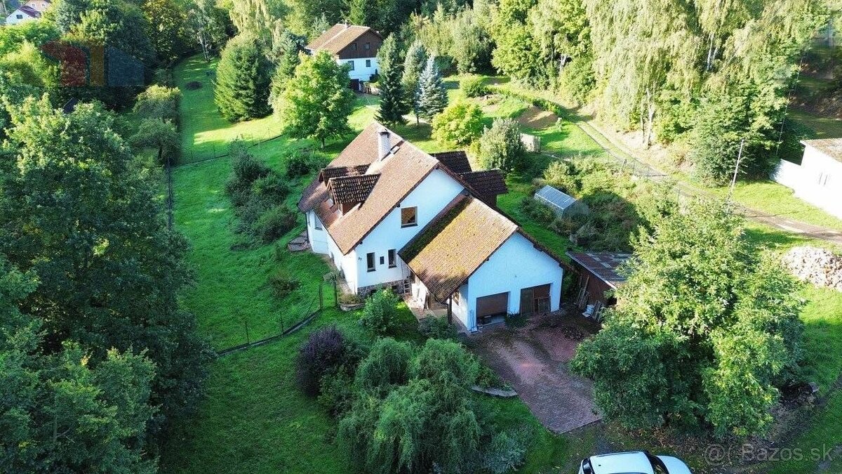 Rodinný dom 5+1 s dvojgarážou a pozemkom 2771 m², okres Doma - 20