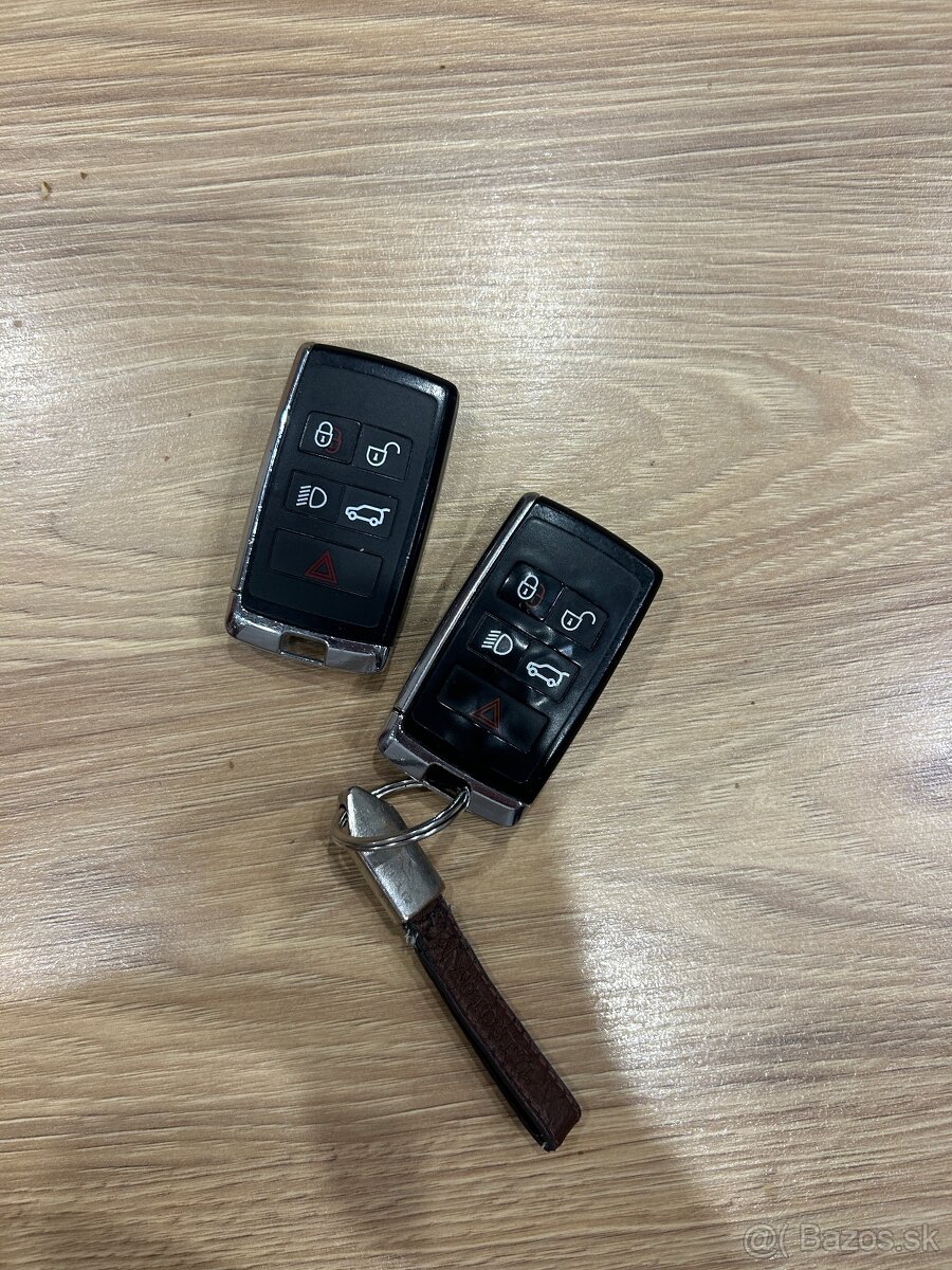 JAGUAR E-PACE 2,0 D 8/2018 automat 4x4 - 20