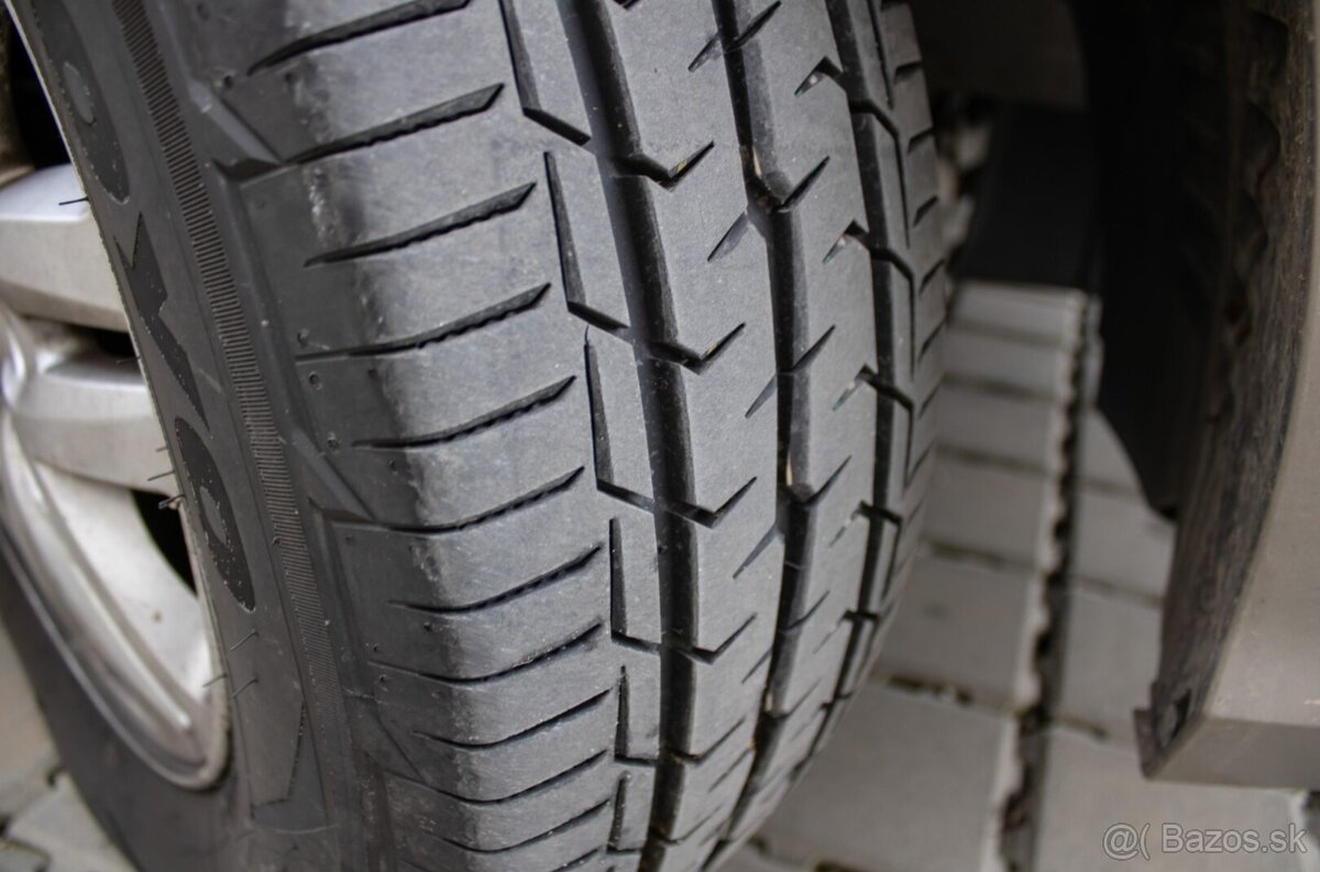 Hyundai H1 2.5CRDi VGT automat odpočet DPH - 20