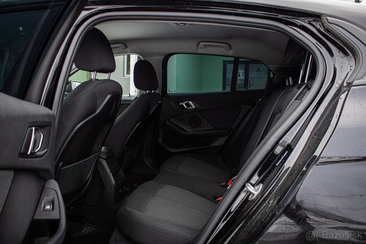 BMW 116d Automat, Black Edit, LED svetlá, R18 ALU, DPH - 20