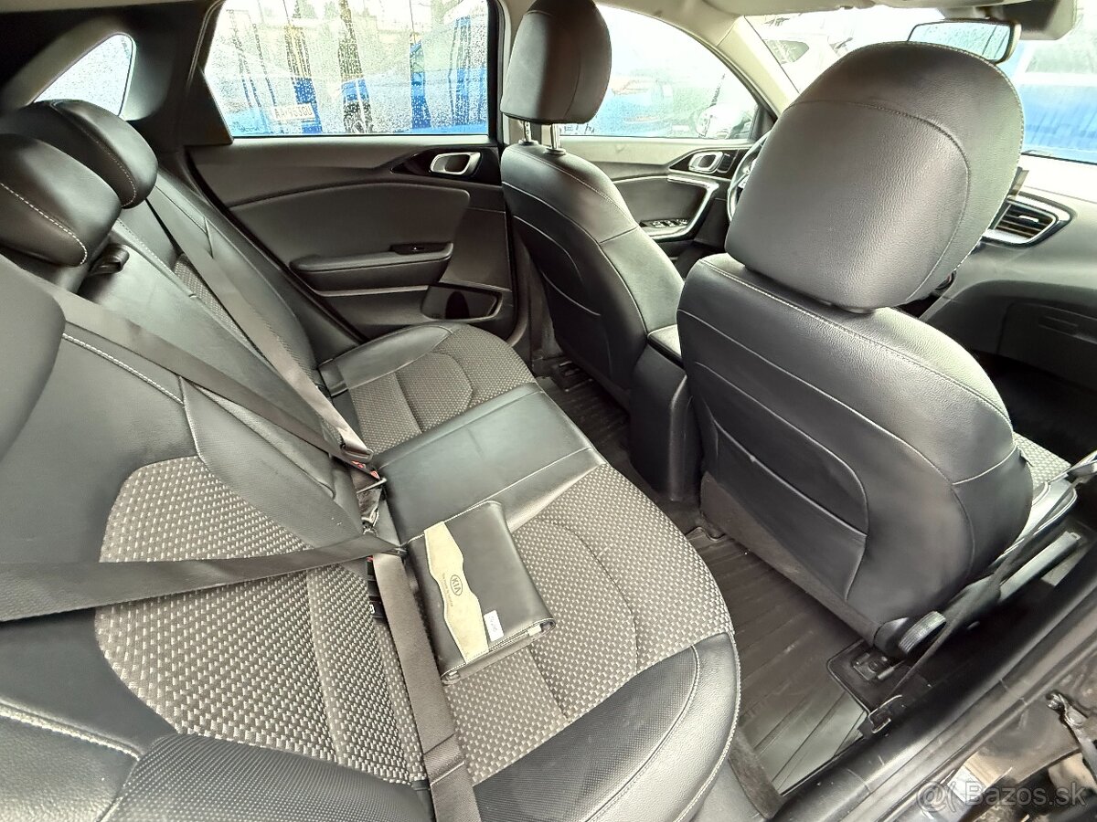 Kia Ceed SW 1.6 CRDi Silver M6.85KW - 20