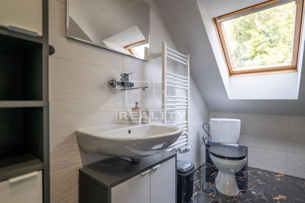 ZNÍŽENIE-TEHLOVÝ 2 IZBOVÝ PODKROVNÝ BYT V KYSUCKOM NOVOM... - 20