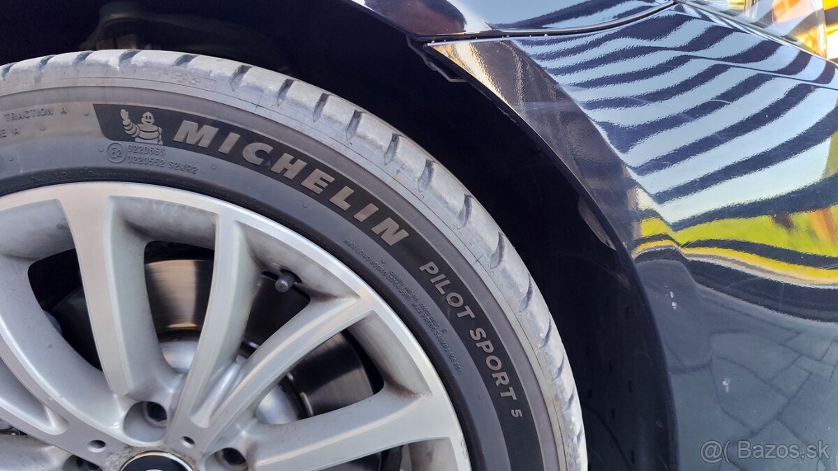 BMW F11 530d xDrive Touring Luxury 190kW 11/2013 220000km - 20