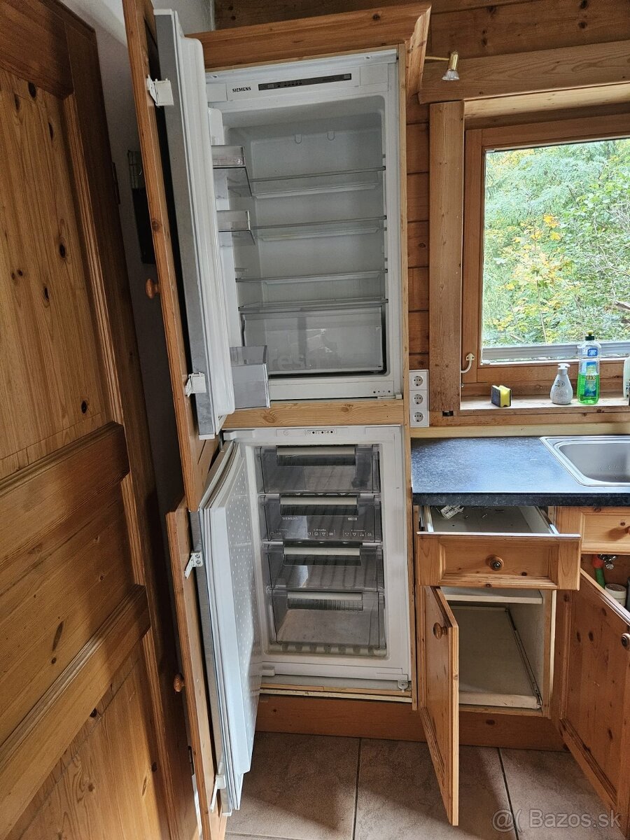 Masívna kuchynská linka z Nemecka so spotrebičmi - 20